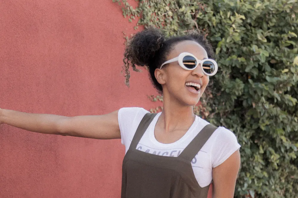 woman with white sunglasses